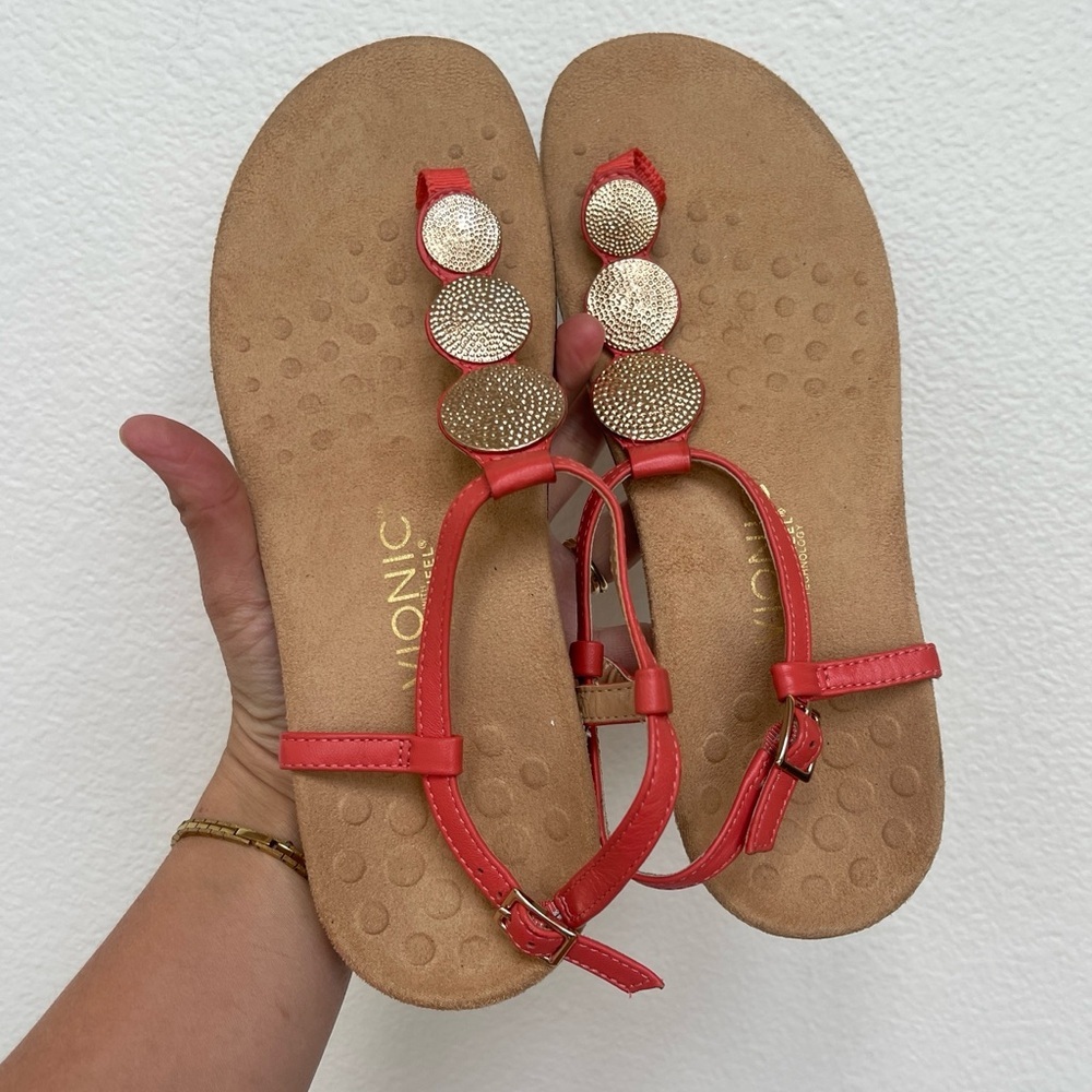 Vionic Lizbeth T Strap Coral Sandals Size 9
